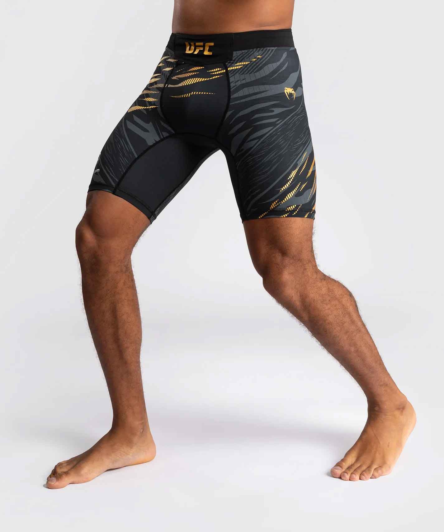 VENUM／ヴェナム　コンプレッション・バーリトゥードショーツ　　UFC Fusion by Venum Authentic Fight Night Men’s Vale Tudo Short Champion／UFC フュージョン by ヴェナム オーセンティック ファイトナイト メンズ バーリトゥードショーツ（チャンピオン）