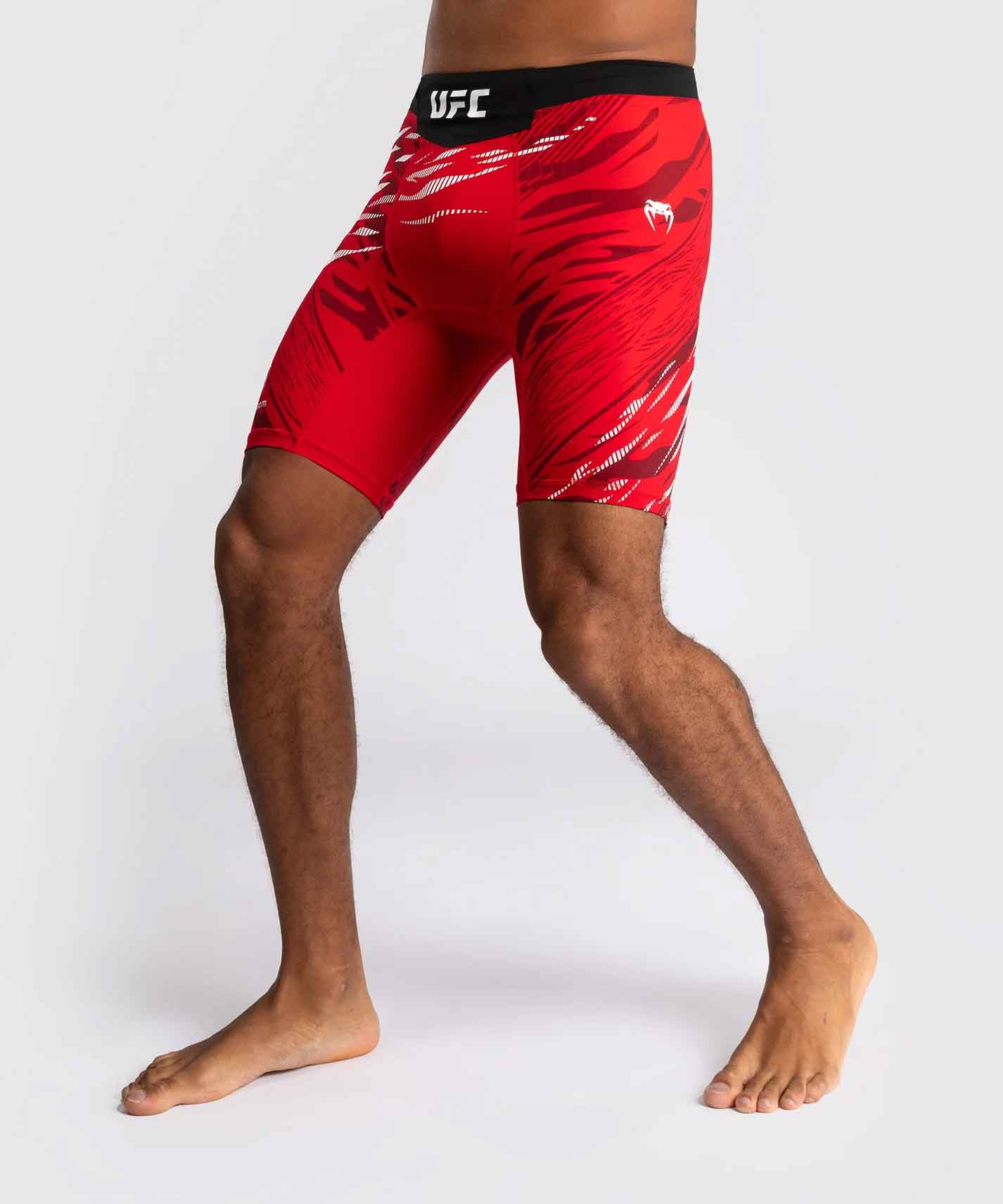 VENUM／ヴェナム　コンプレッション・バーリトゥードショーツ　　UFC Fusion by Venum Authentic Fight Night Men’s Vale Tudo Short／UFC フュージョン by ヴェナム オーセンティック ファイトナイト メンズ バーリトゥードショーツ（レッド）