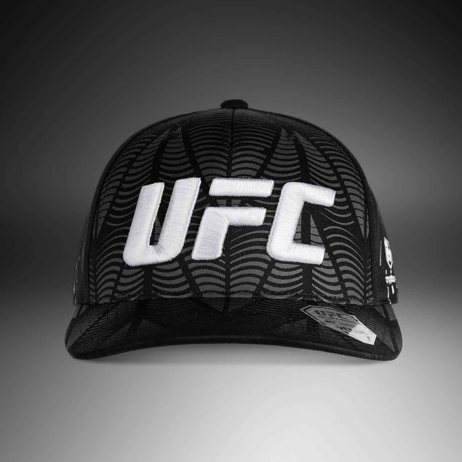UFC Zenith by Venum Authentic Fight Night Cap／UFC ゼニス by VENUM オーセンティック ファイトナイト キャップ（黒／白）