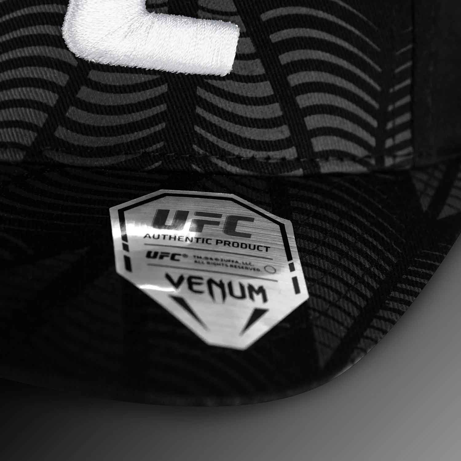 VENUM／ヴェナム　ビーニー・キャップ　　UFC Zenith by Venum Authentic Fight Night Cap／UFC ゼニス by VENUM オーセンティック ファイトナイト キャップ（黒／白）