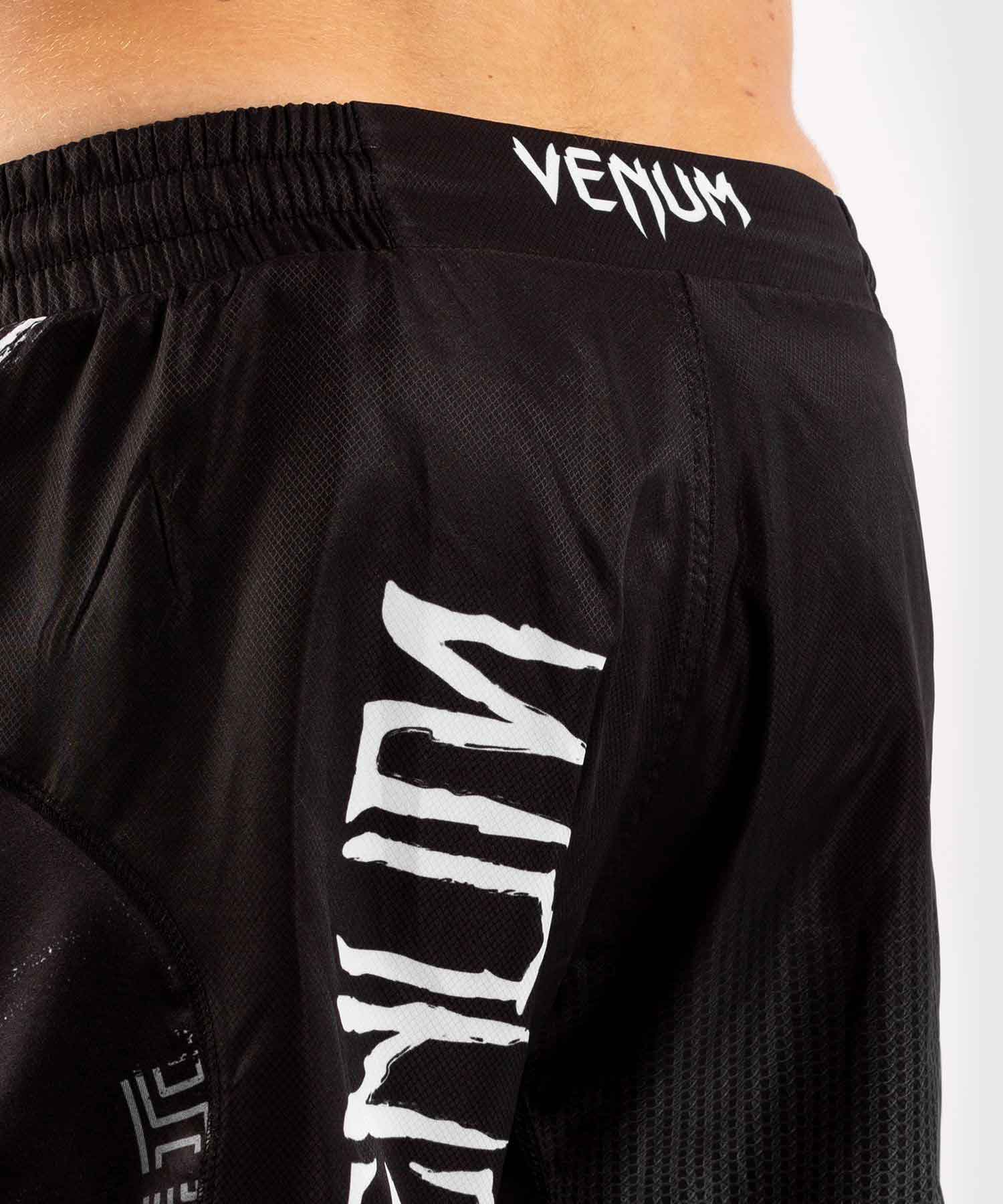 VENUM／ヴェナム　ファイトショーツ　　GLDTR 4.0 FIGHTSHORTS／グラディエーター 4.0 ファイトショーツ