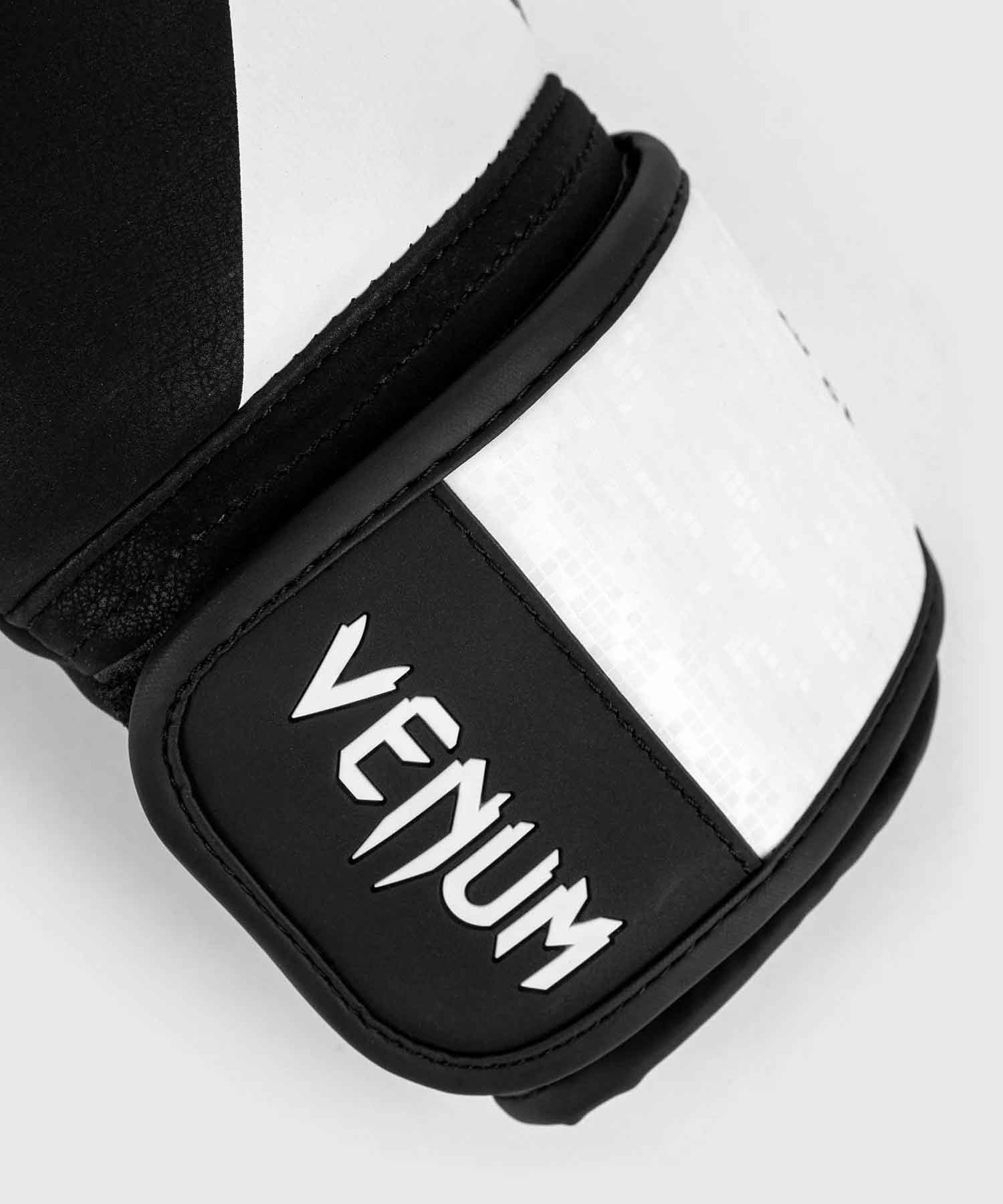 VENUM／ヴェナム　ボクシンググローブ　　LEGACY BOXING GLOVES／レガシー ボクシンググローブ