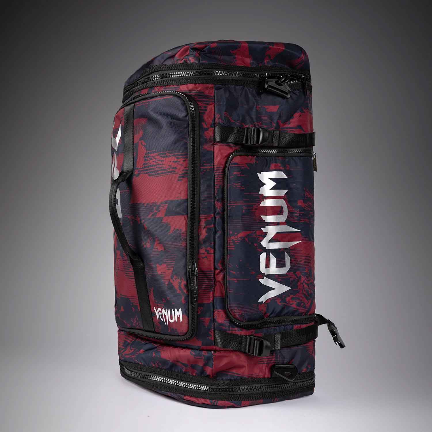 VENUM／ヴェナム　バッグ・バックパック　　UFC Zenith by Venum Authentic Fight Week Unisex Gear Bag／UFC ゼニス by Venum オーセンティック ファイトウィーク ユニセックス ギアー バッグ（バーガンディ）
