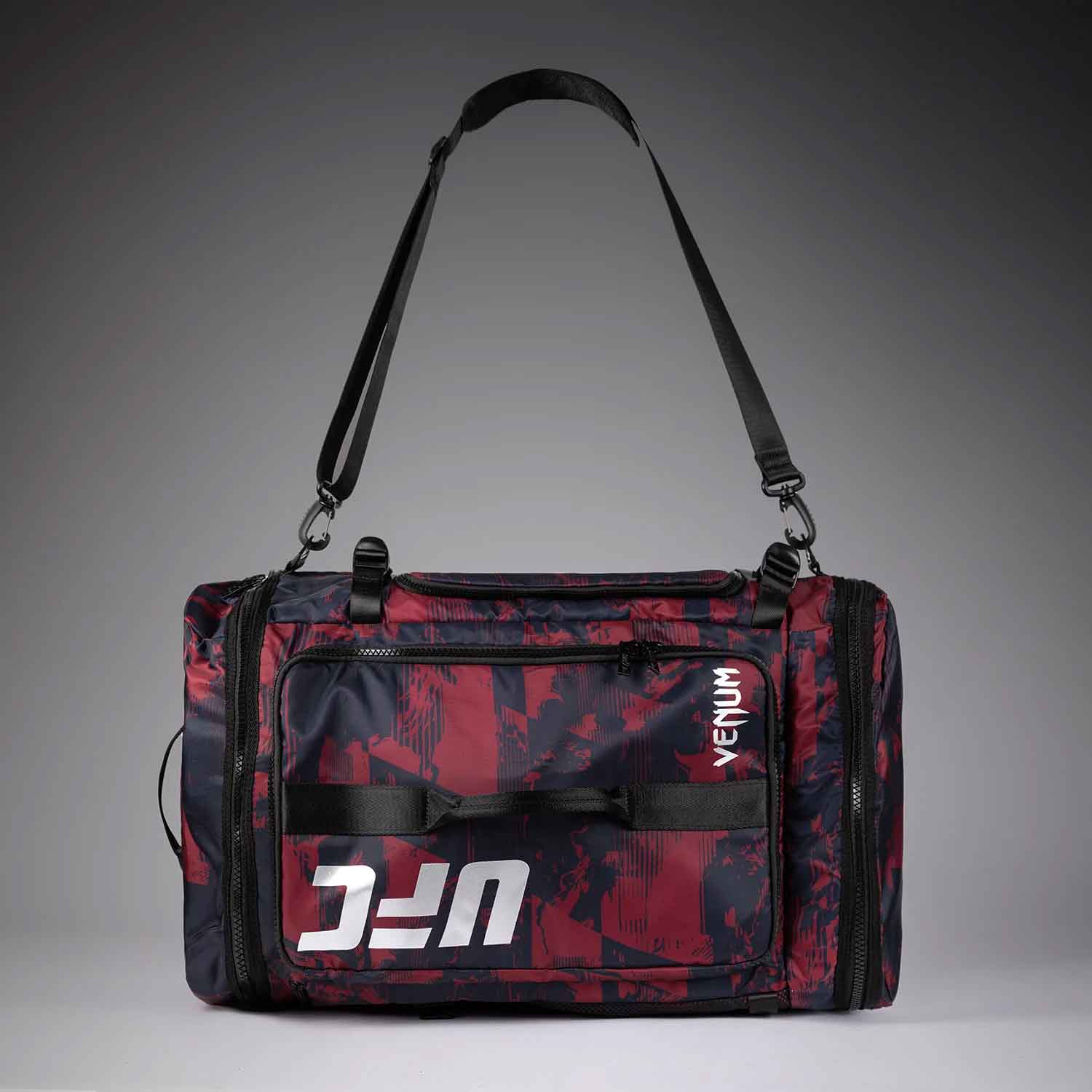 VENUM／ヴェナム　バッグ・バックパック　　UFC Zenith by Venum Authentic Fight Week Unisex Gear Bag／UFC ゼニス by Venum オーセンティック ファイトウィーク ユニセックス ギアー バッグ（バーガンディ）