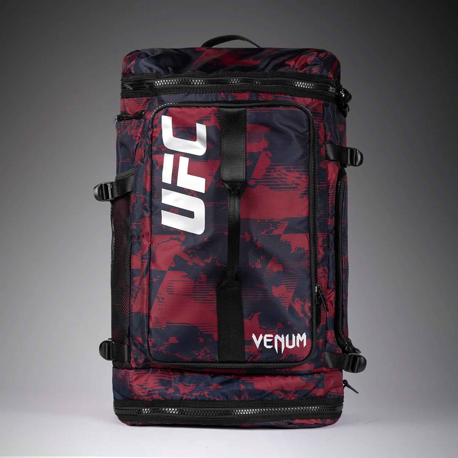 VENUM／ヴェナム　バッグ・バックパック　　UFC Zenith by Venum Authentic Fight Week Unisex Gear Bag／UFC ゼニス by Venum オーセンティック ファイトウィーク ユニセックス ギアー バッグ（バーガンディ）