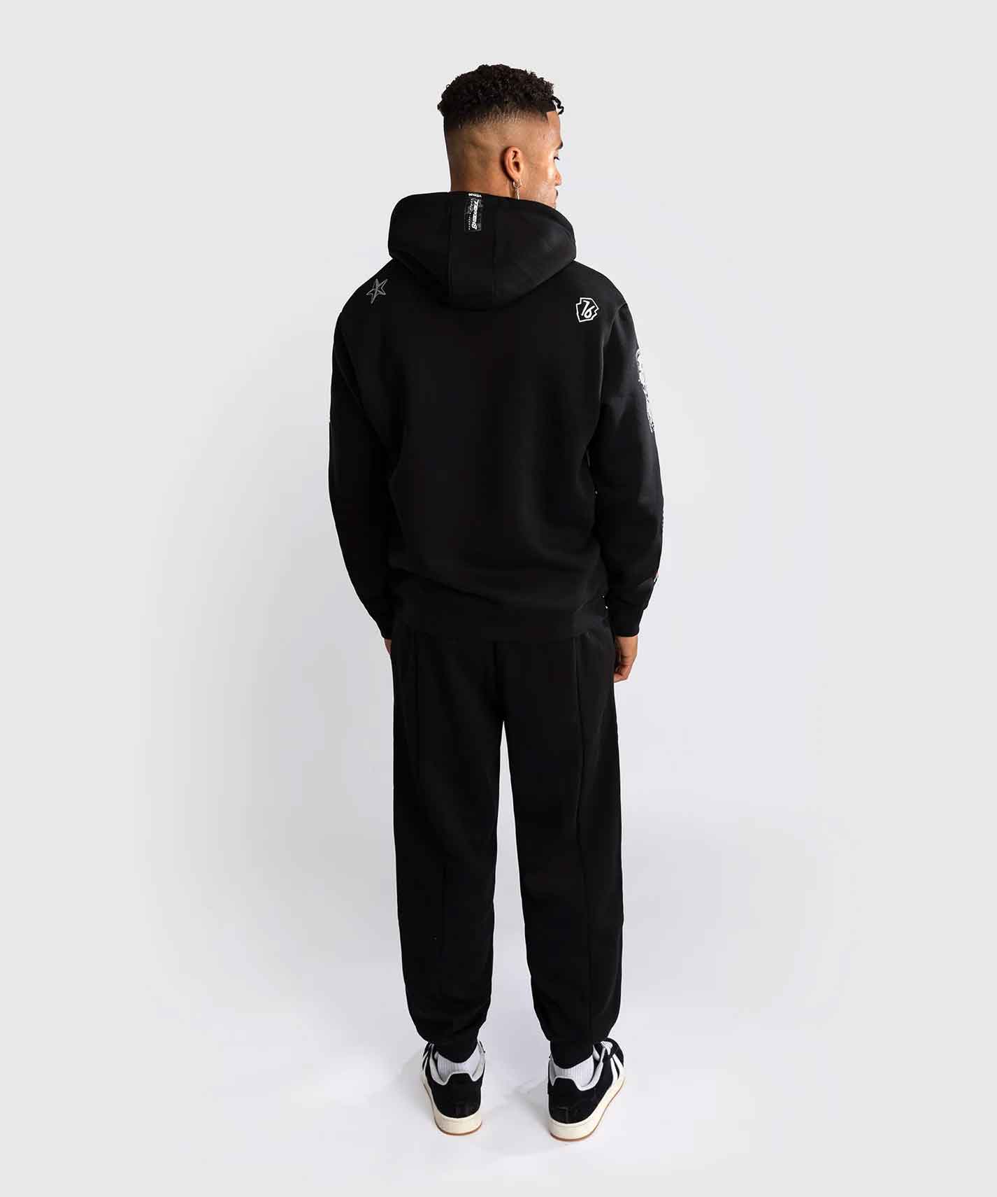 VENUM／ヴェナム　パーカー（フーディー）　　Venum x Tekken 8 Paul Phoenix Hoodie／ヴェナム × 鉄拳8 ポール・フェニックス フーディ