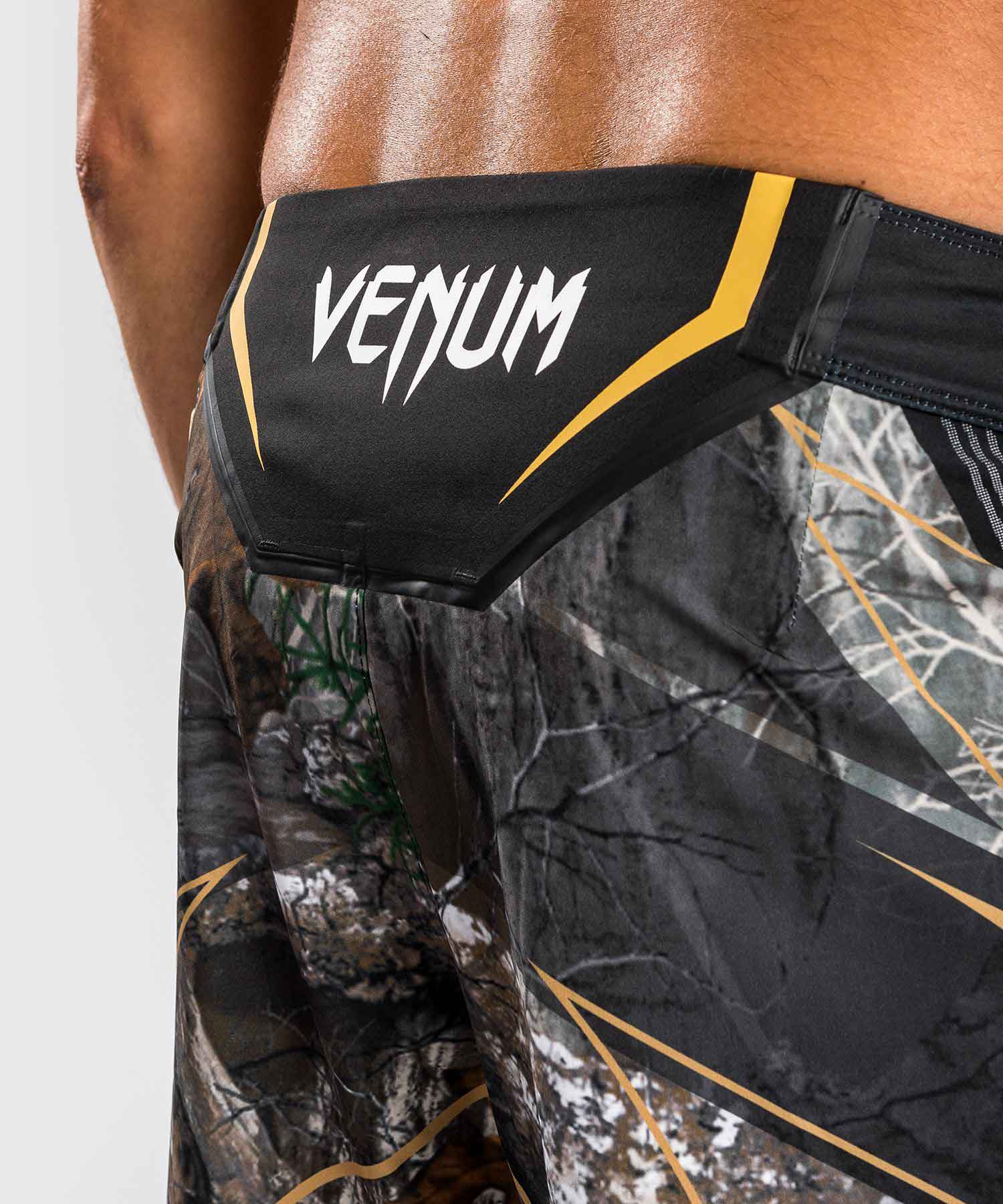 VENUM／ヴェナム　ファイトショーツ　　限定版UFC AUTHENTIC FIGHT NIGHT REALTREE CAMO FIGHTSHORT BY VENUM／UFCオーセンティック ファイトナイト リアルツリー カモ ファイトショーツ by VENUM