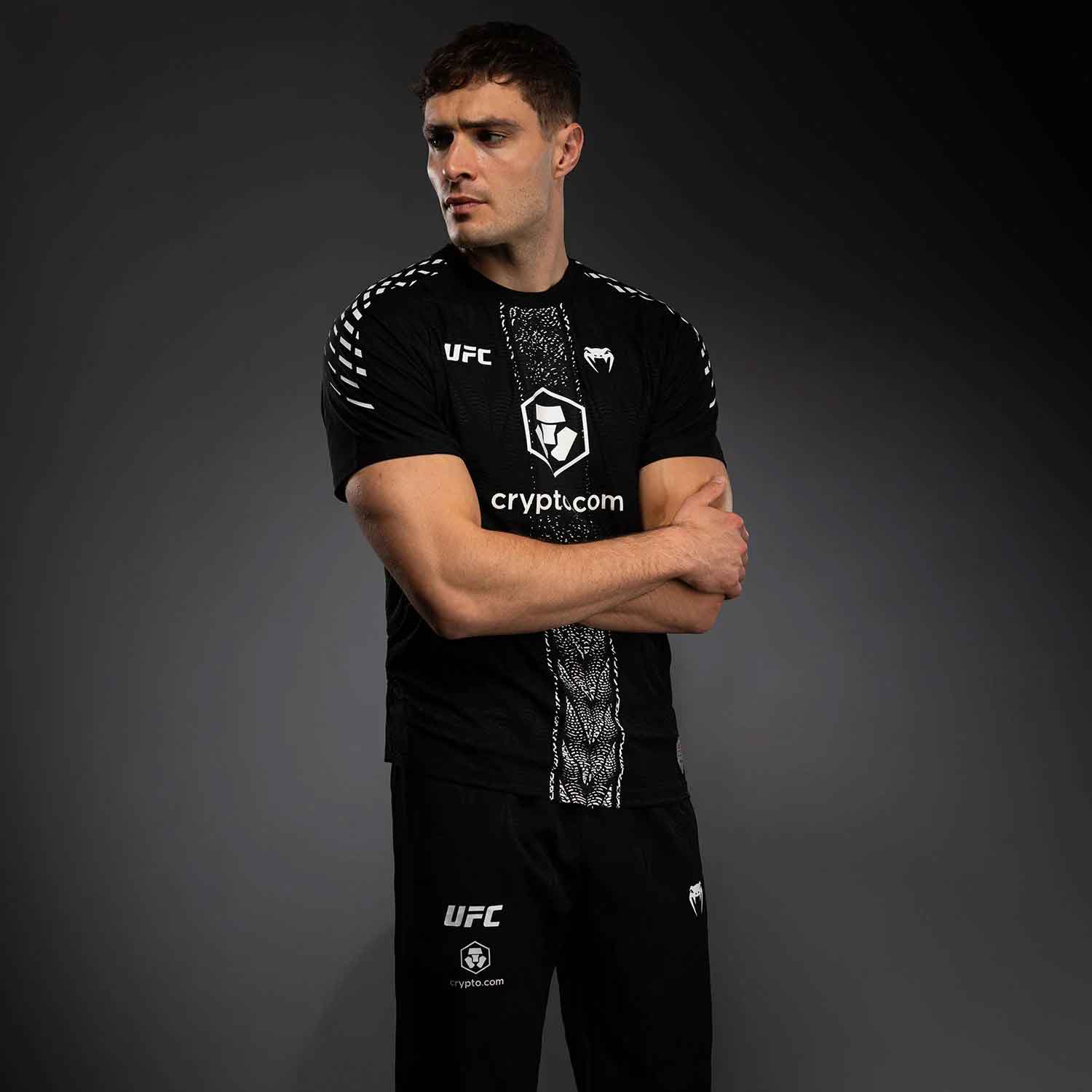 VENUM／ヴェナム　ジャージ（ユニフォーム）　　UFC Zenith by Venum Authentic Fight Night Men's Black Walkout Jersey／UFC ゼニス by Venum オーセンティック ファイトナイト メンズ ブラック ウォークアウト ジャージ