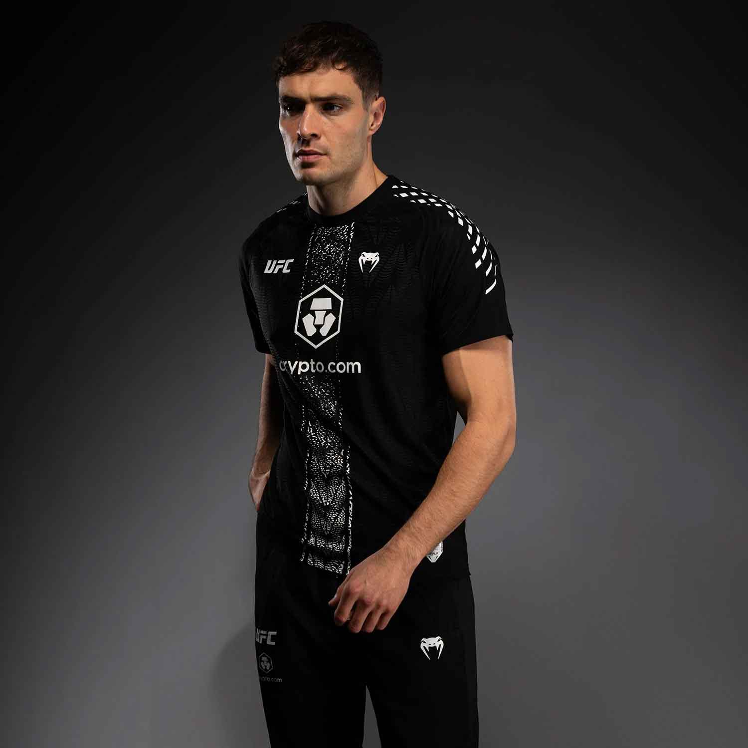 VENUM／ヴェナム　ジャージ（ユニフォーム）　　UFC Zenith by Venum Authentic Fight Night Men's Black Walkout Jersey／UFC ゼニス by Venum オーセンティック ファイトナイト メンズ ブラック ウォークアウト ジャージ