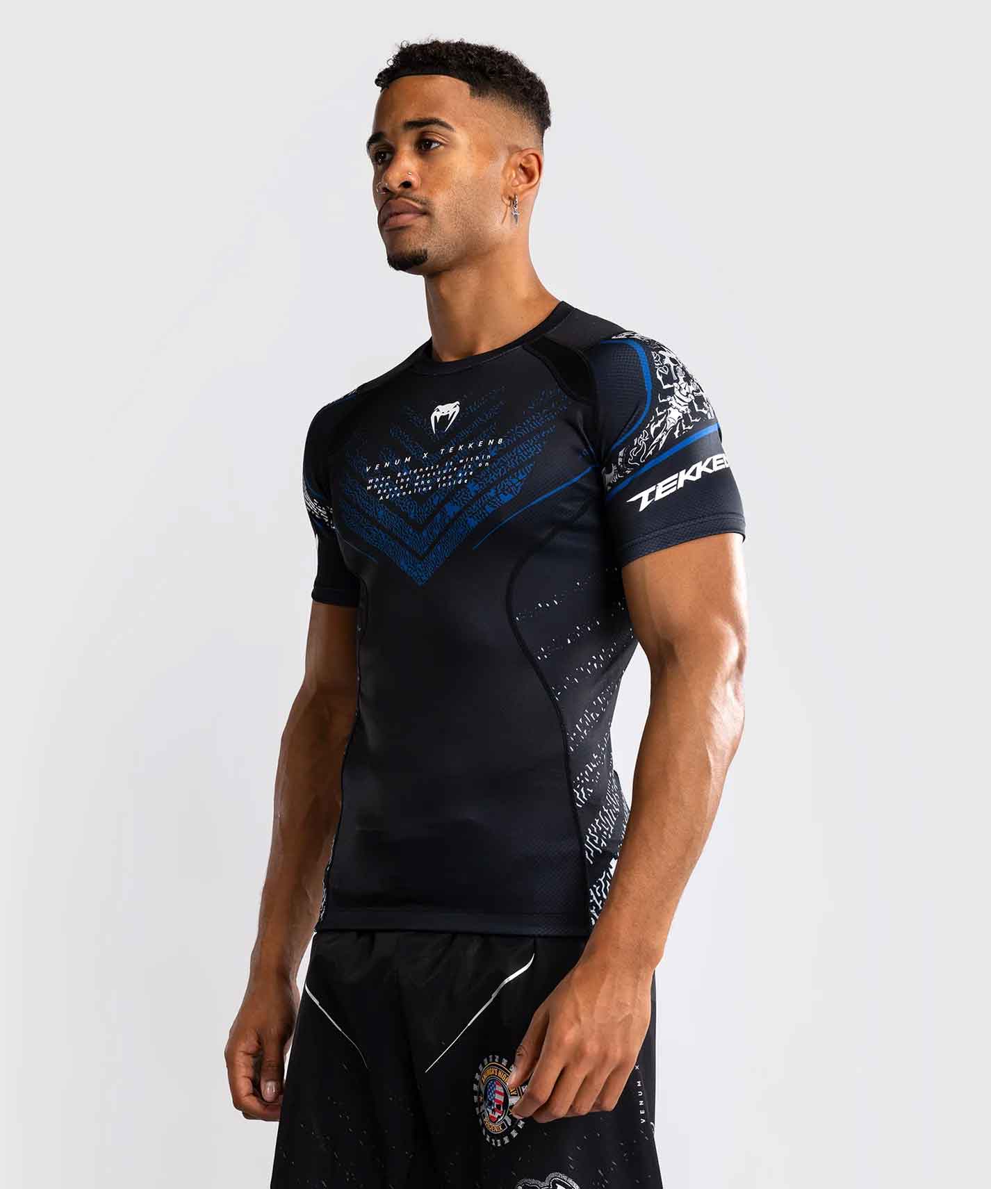VENUM／ヴェナム　ラッシュガード　　Venum x TEKKEN 8 Paul Phoenix Rashguard／ヴェナム × 鉄拳8 ポール・フェニックス ラッシュガード