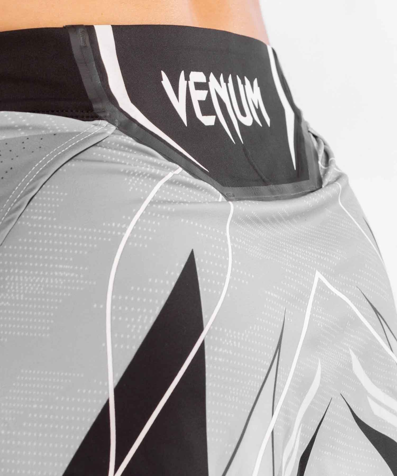 VENUM WOMEN／レディース　ファイトショーツ　　UFC VENUM AUTHENTIC FIGHT NIGHT WOMEN'S SKORT／UFC VENUM オーセンティック ファイトナイト レディース スコート（白／黒）