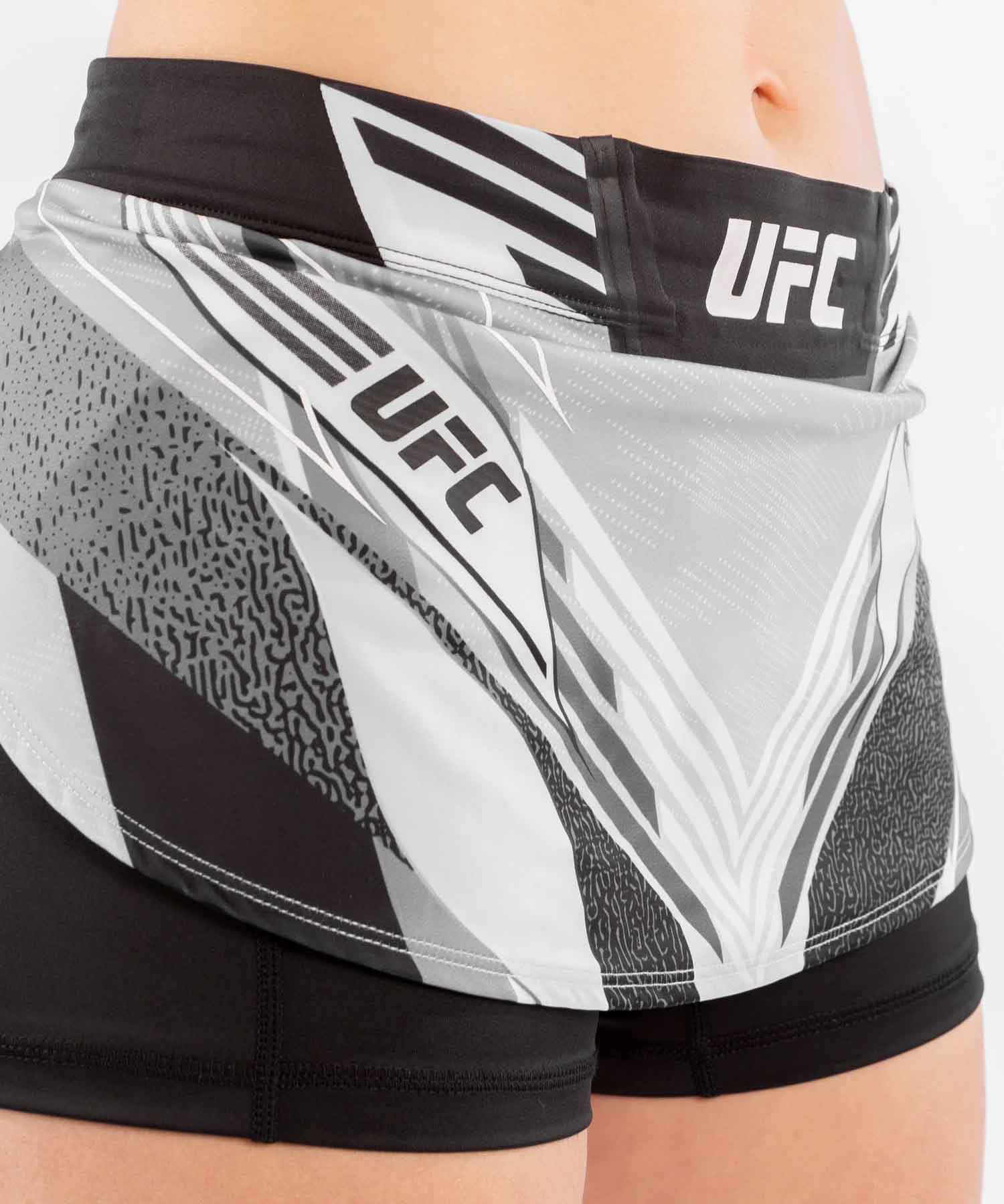 VENUM WOMEN／レディース　ファイトショーツ　　UFC VENUM AUTHENTIC FIGHT NIGHT WOMEN'S SKORT／UFC VENUM オーセンティック ファイトナイト レディース スコート（白／黒）