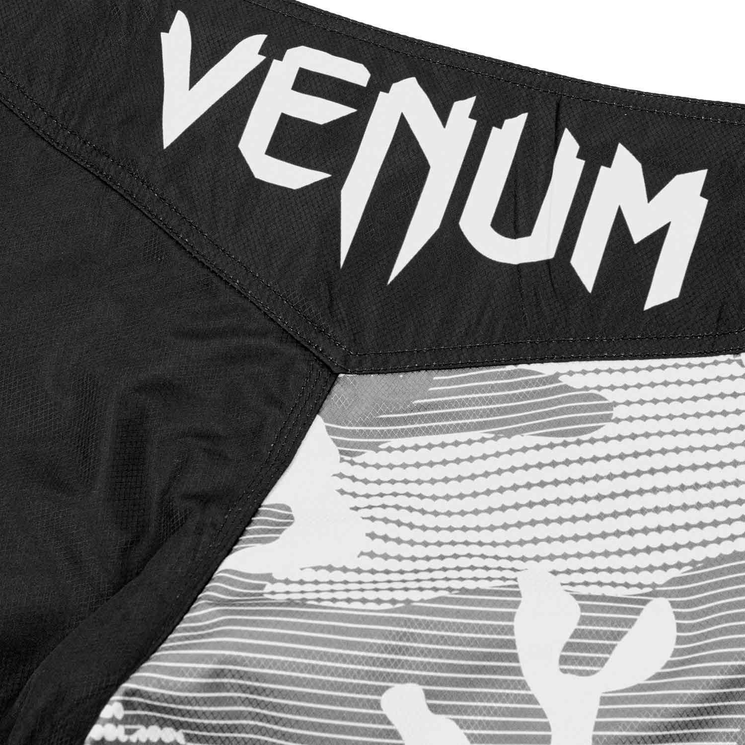 VENUM／ヴェナム　ファイトショーツ　　LIGHT 3.0 FIGHTSHORTS／ライト 3.0 ファイトショーツ（黒／ホワイト・アーバンカモ）