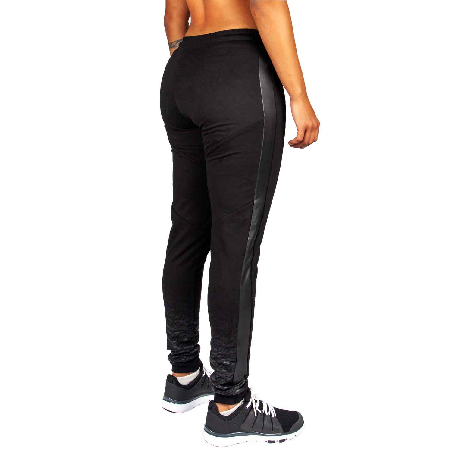VENUM WOMEN／レディース　スウェットパンツ　　CAMOLINE 2.0 JOGGINGS／カモライン 2.0 ジョギングス（マットブラック）