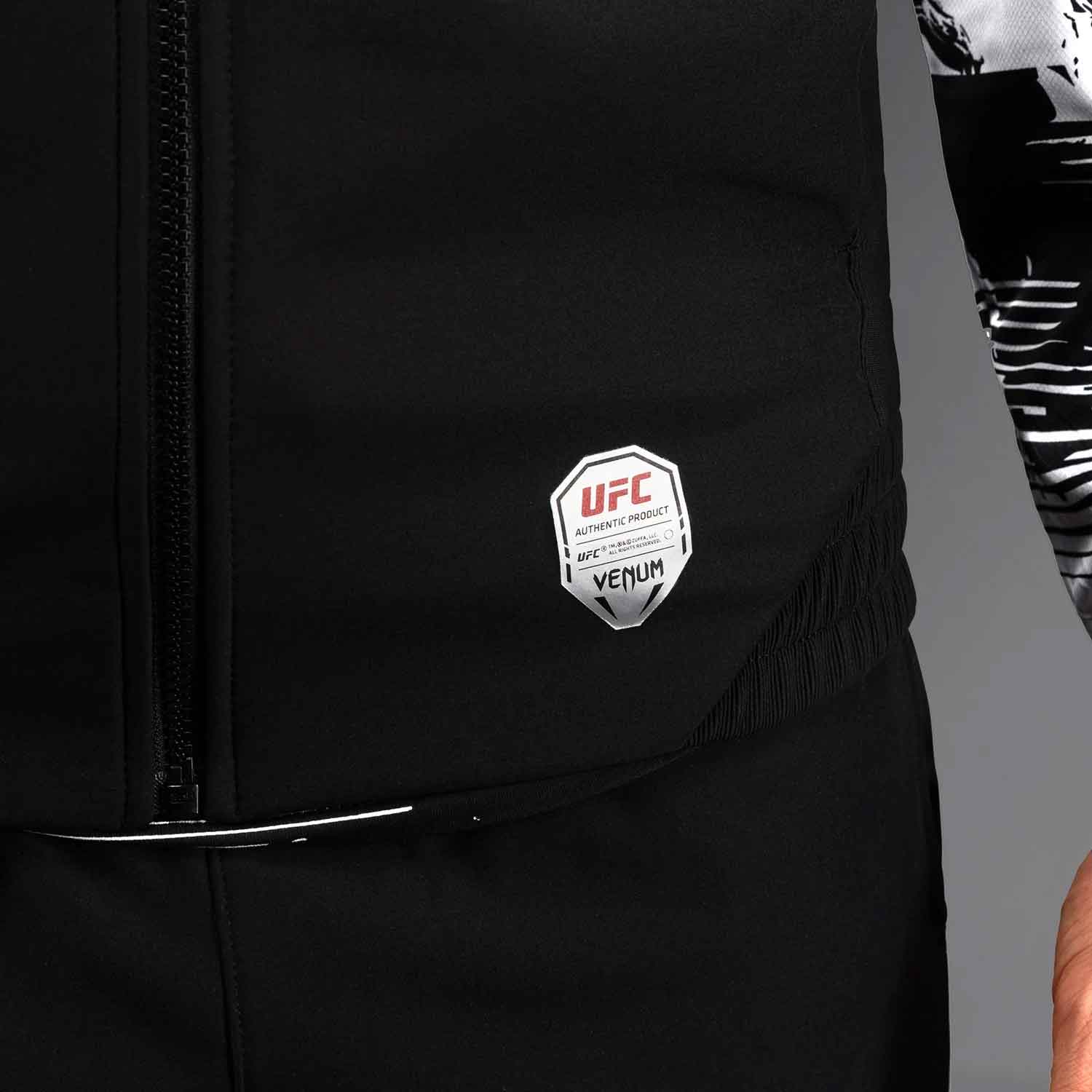 VENUM／ヴェナム　パーカー（フーディー）　ジャケット　　UFC Zenith by Venum Authentic Fight Week Men's White Zip Hoodie／UFC ゼニス by Venum オーセンティック ファイトウィーク メンズ ホワイト ジップ フーディー（トラックジャケット）