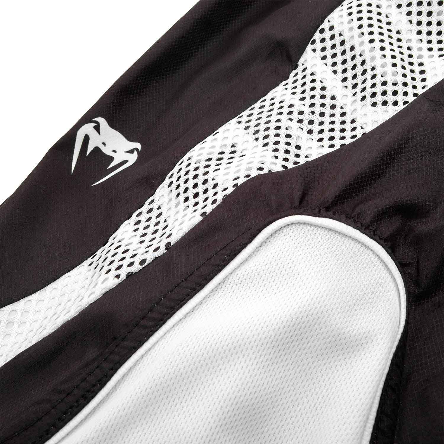 VENUM／ヴェナム　ボクシングショーツ　　ELITE BOXING SHORTS 2018／エリート ボクシングショーツ 2018（黒／白）