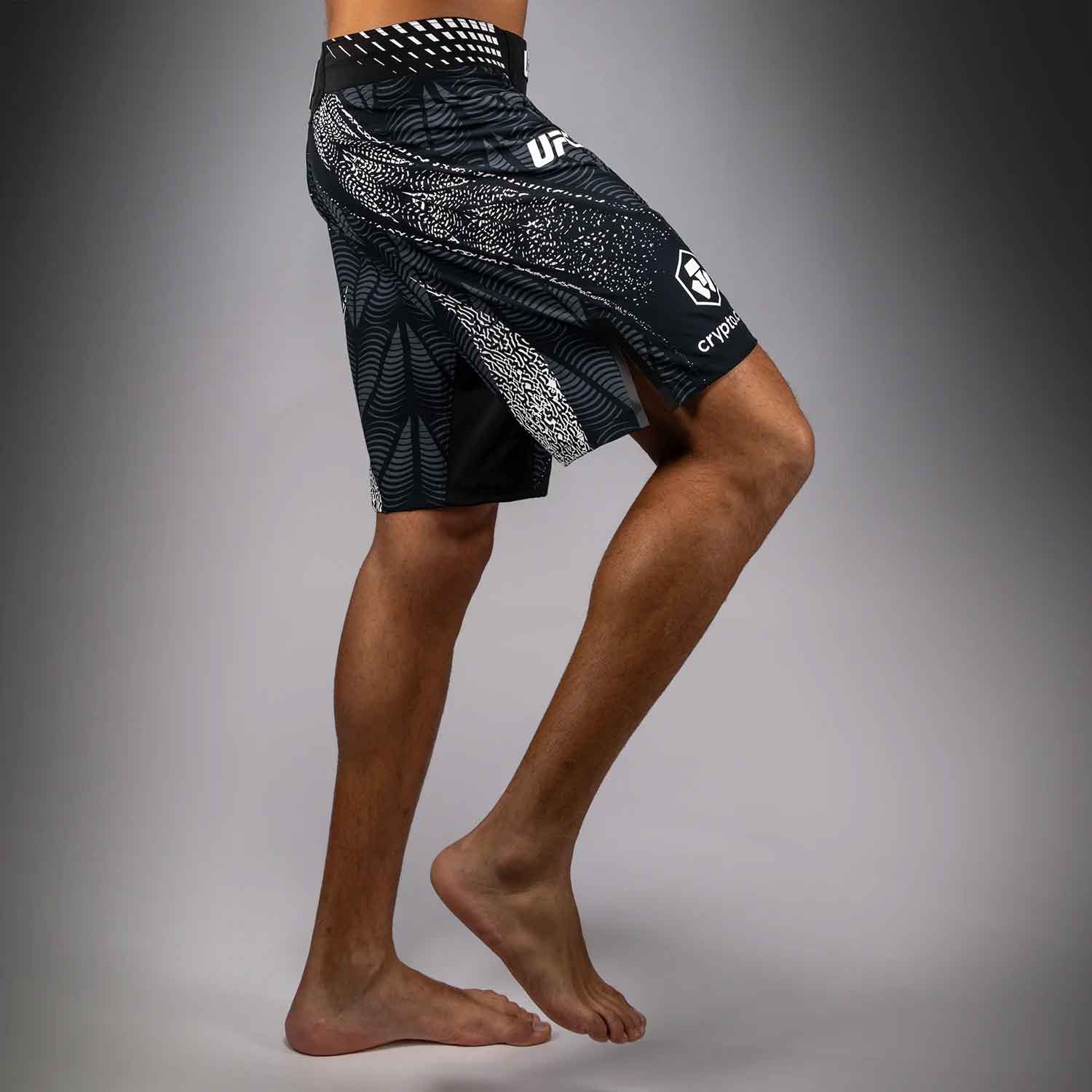 VENUM／ヴェナム　ファイトショーツ　　UFC Zenith by Venum Authentic Fight Night Men's Black Long Fit Short／UFC ゼニス by Venum オーセンティック ファイトナイト メンズ ブラック ロングフィット ファイトショーツ