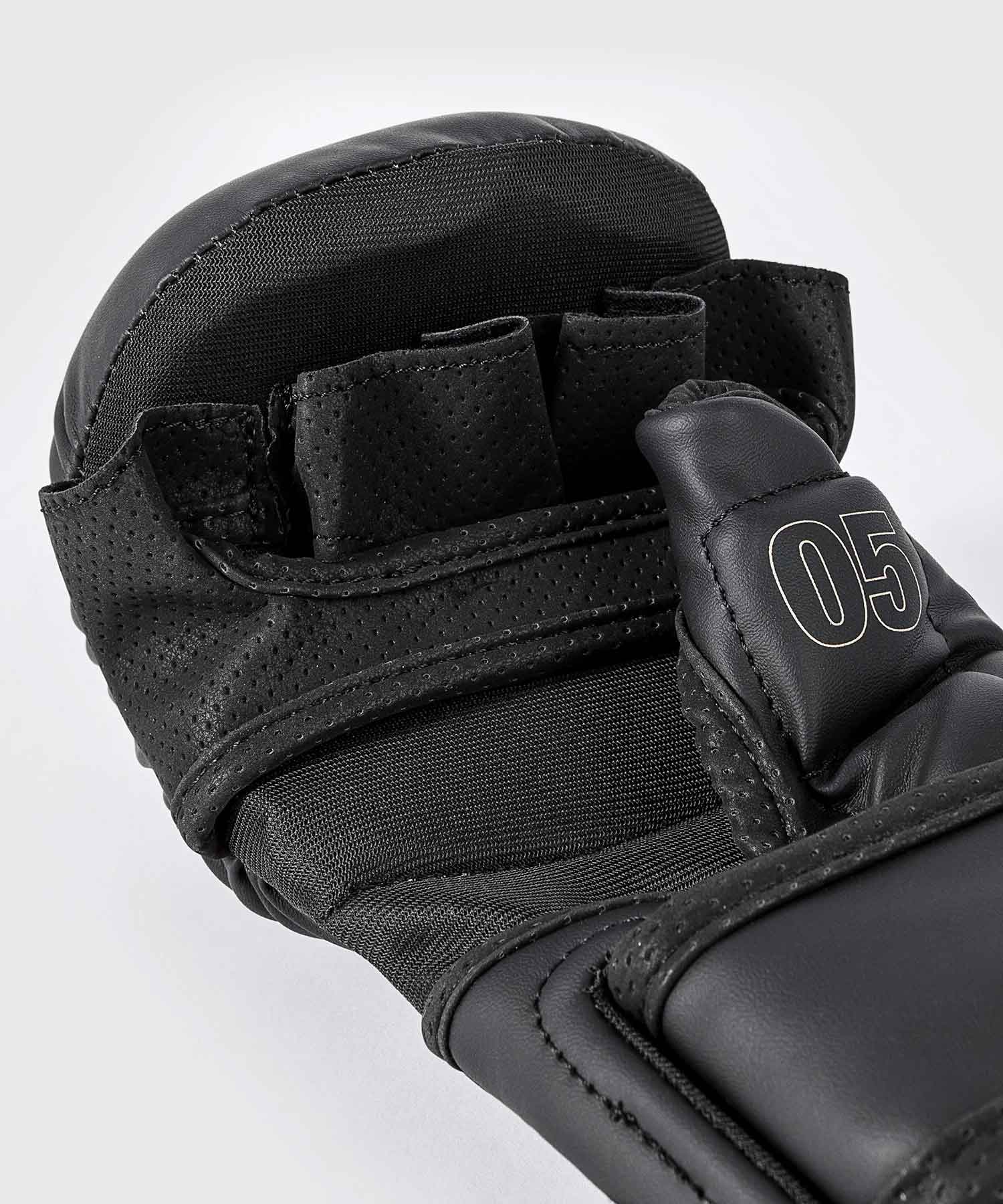 VENUM／ヴェナム　MMAグローブ（オープンフィンガーグローブ）　　Impact Evo Sparring MMA Gloves／インパクト エヴォ スパーリング MMAグローブ