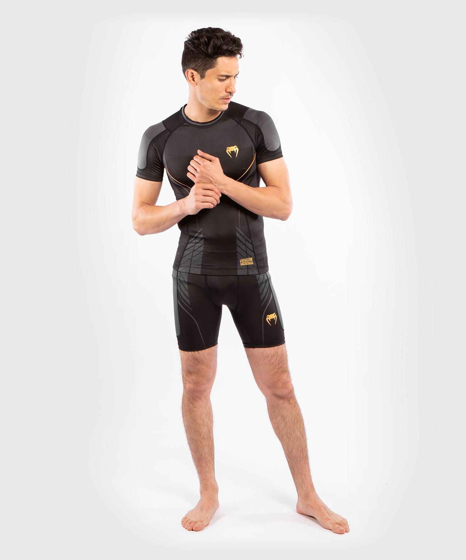 VENUM／ヴェナム　コンプレッション・バーリトゥードショーツ　　ATHLETICS VALE TUDO SHORTS／アスレチックス バーリトゥードショーツ