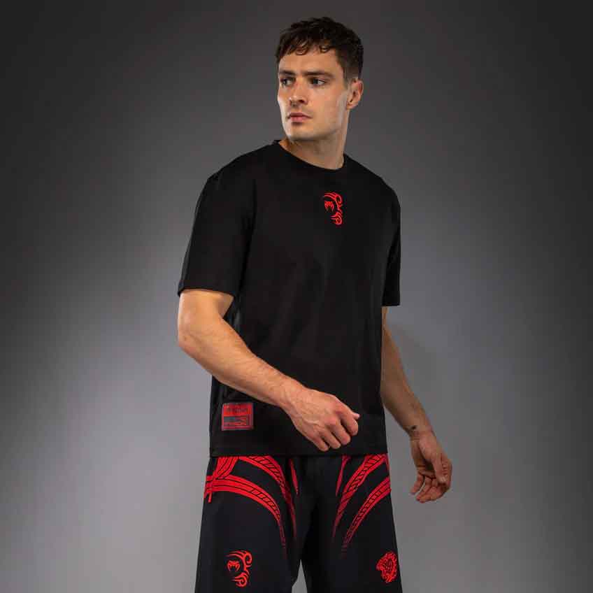 VENUM／ヴェナム　Tシャツ　　Venum x Mike Tyson Tiger T-Shirt／ヴェナム×マイク・タイソン タイガー Tシャツ（ブラック）