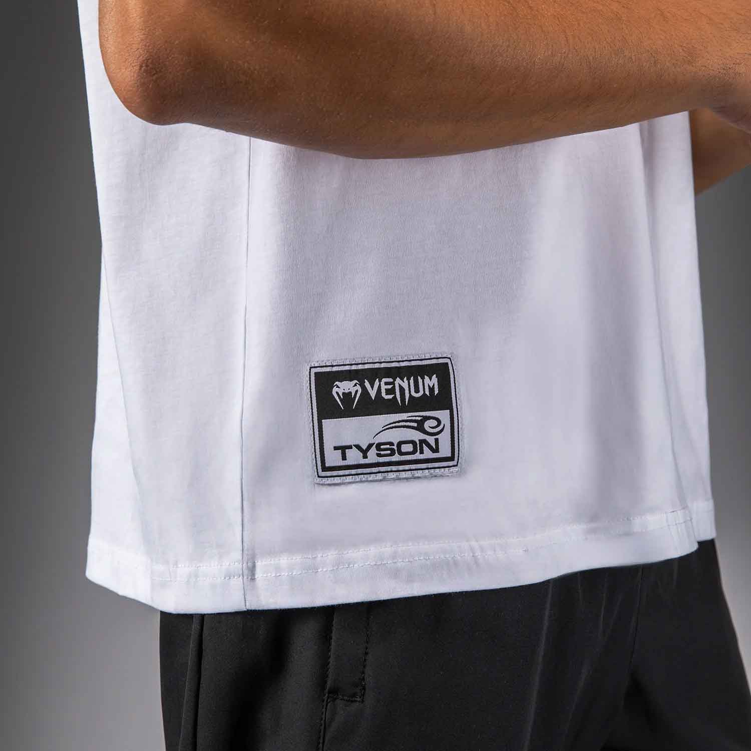 VENUM／ヴェナム　Tシャツ　　Venum x Mike Tyson Tiger T-Shirt／ヴェナム×マイク・タイソン タイガー Tシャツ（ホワイト）