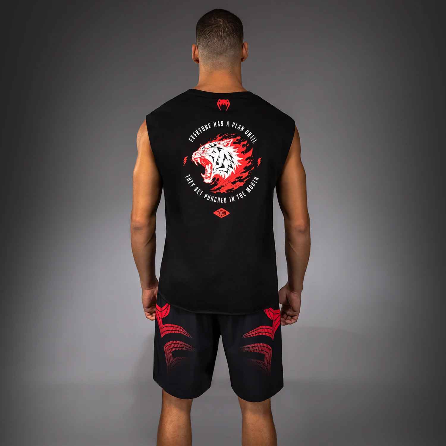 VENUM／ヴェナム　Tシャツ　タンクトップ　　Venum x Mike Tyson Tiger Sleeveless T-Shirt／ヴェナム×マイク・タイソン タイガー スリーブレスTシャツ（ブラック）