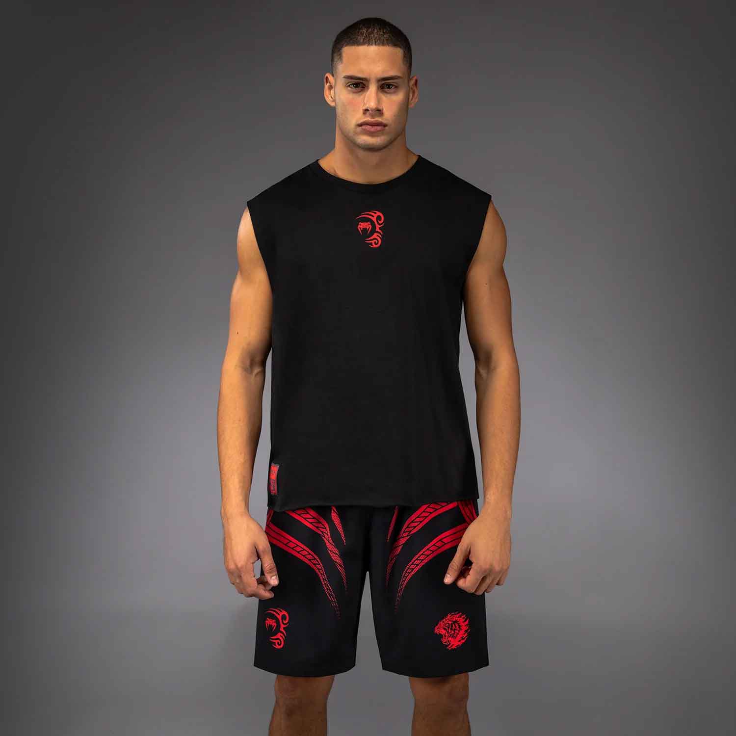 Venum x Mike Tyson Tiger Sleeveless T-Shirt／ヴェナム×マイク・タイソン タイガー スリーブレスTシャツ（ブラック）