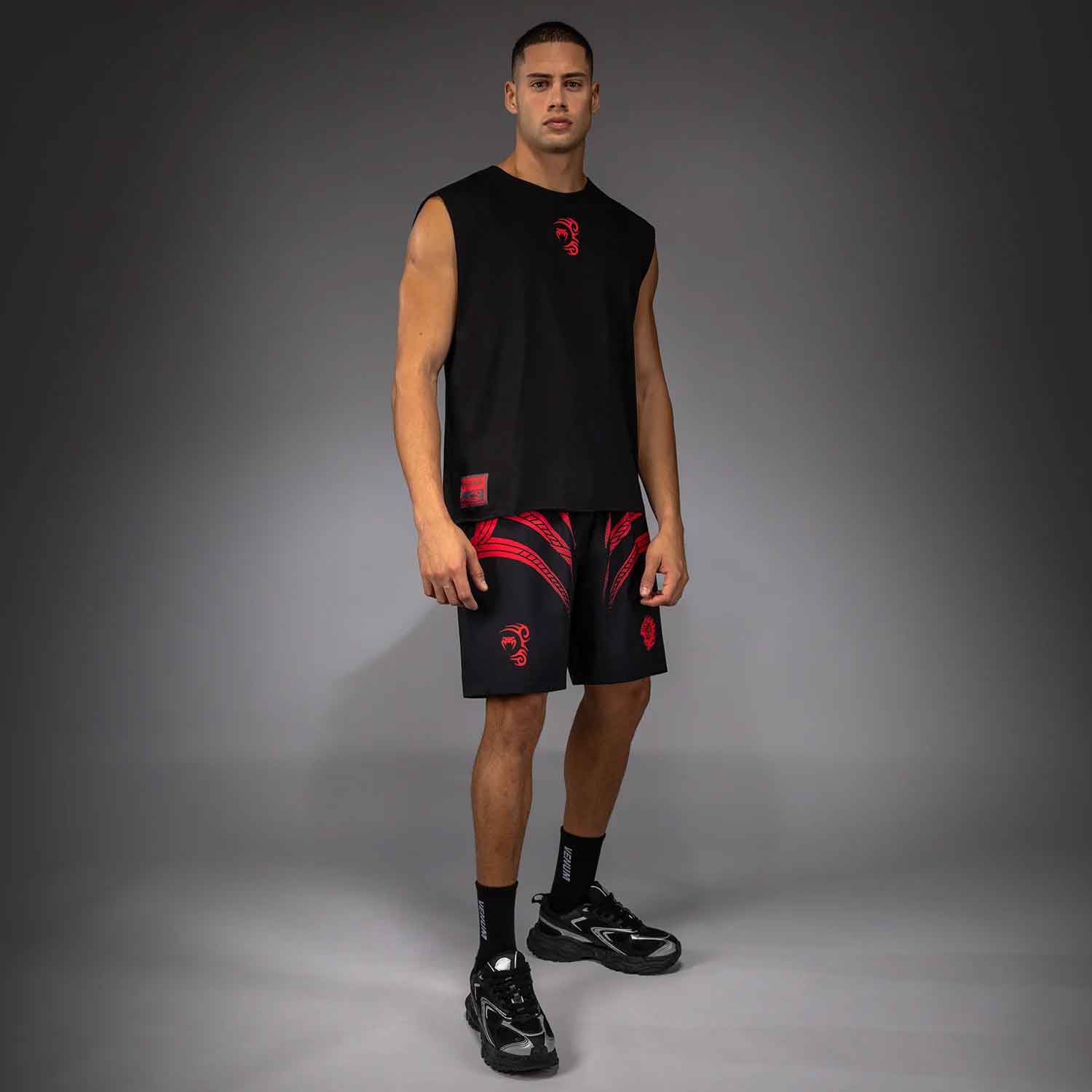 VENUM／ヴェナム　Tシャツ　タンクトップ　　Venum x Mike Tyson Tiger Sleeveless T-Shirt／ヴェナム×マイク・タイソン タイガー スリーブレスTシャツ（ブラック）