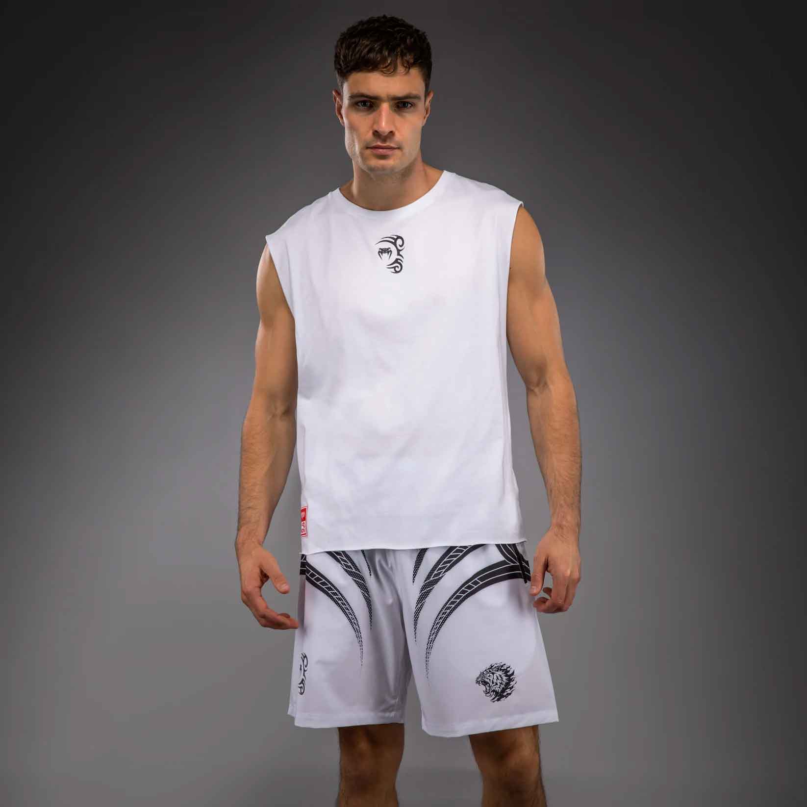 VENUM／ヴェナム　Tシャツ　タンクトップ　　Venum x Mike Tyson Tiger Sleeveless T-Shirt／ヴェナム×マイク・タイソン タイガー スリーブレスTシャツ（ホワイト）