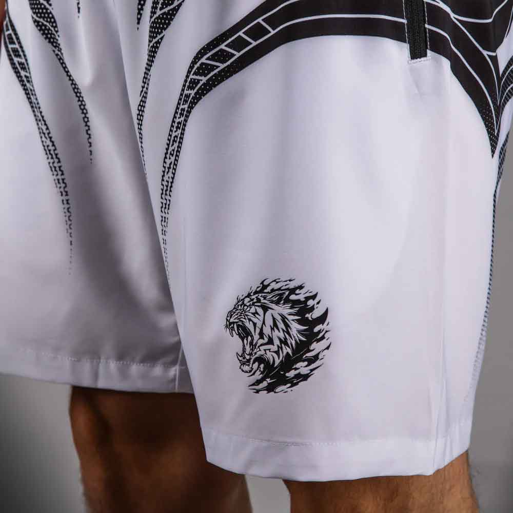VENUM／ヴェナム　トレーニング・フィットネスショーツ　　Venum x Mike Tyson Tiger Training Shorts／ヴェナム×マイク・タイソン タイガー トレーニングショーツ（ホワイト）
