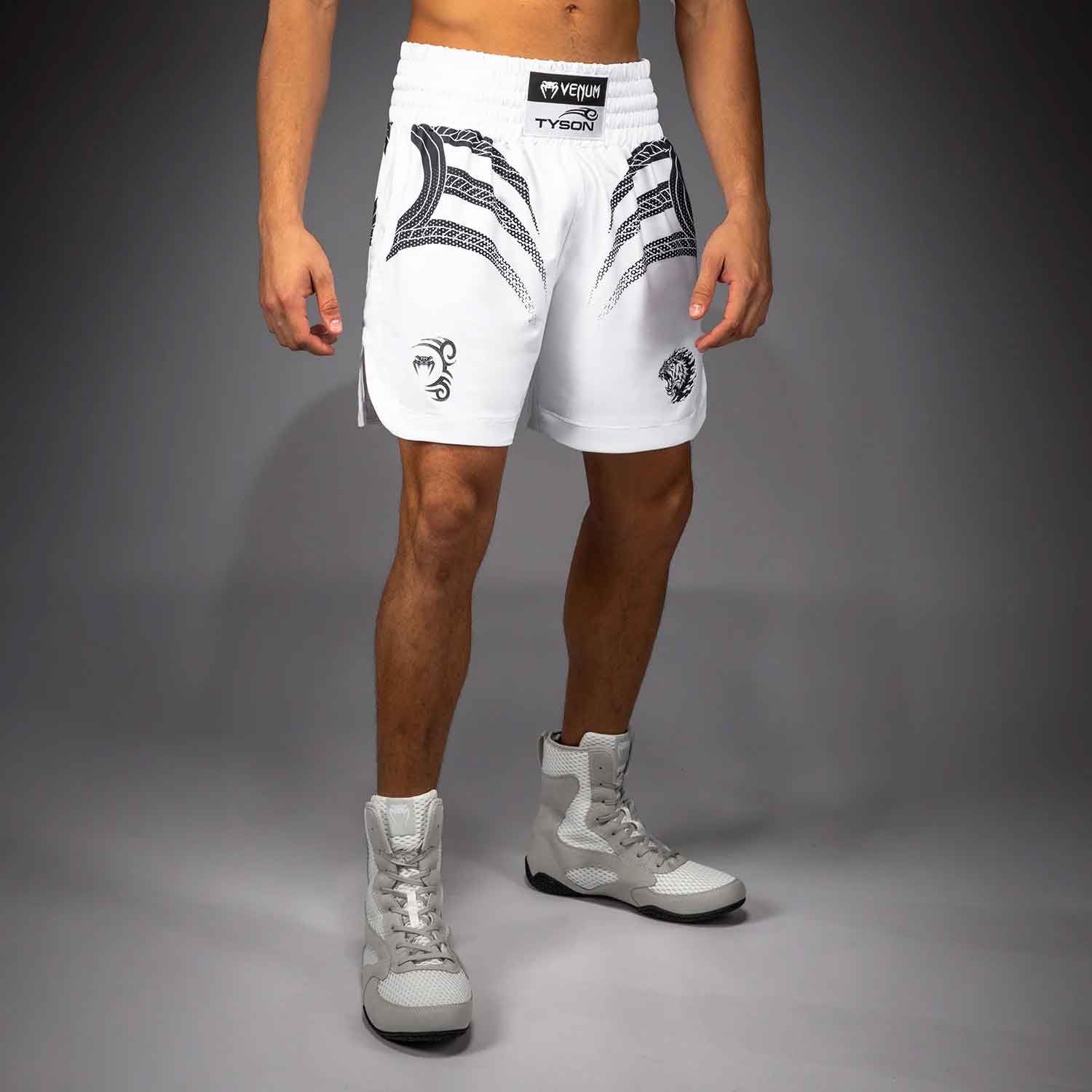 VENUM／ヴェナム　ボクシングショーツ　　Venum x Mike Tyson Tiger Boxing Shorts／ヴェナム×マイク・タイソン タイガー ボクシングショーツ（ホワイト）