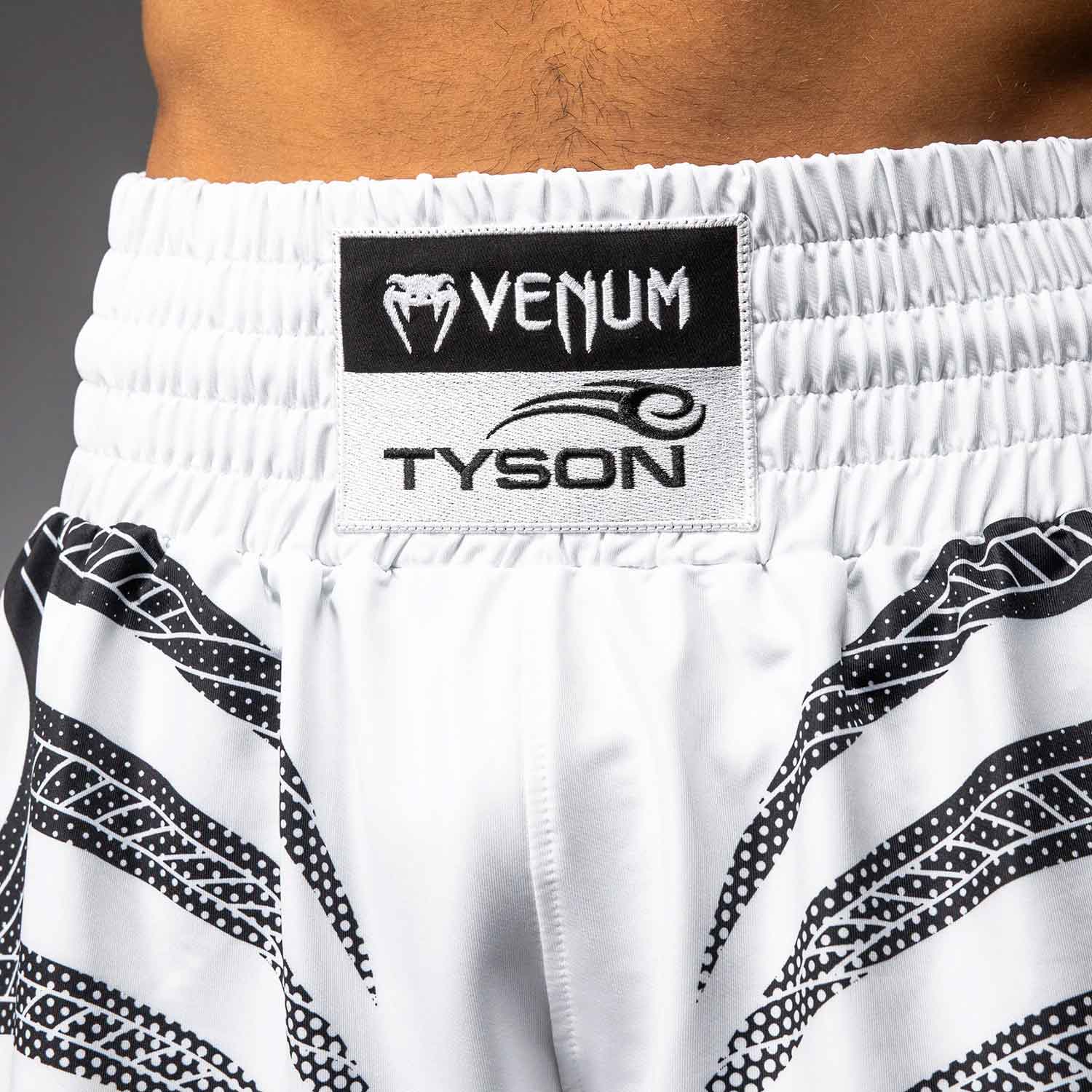 VENUM／ヴェナム　ボクシングショーツ　　Venum x Mike Tyson Tiger Boxing Shorts／ヴェナム×マイク・タイソン タイガー ボクシングショーツ（ホワイト）