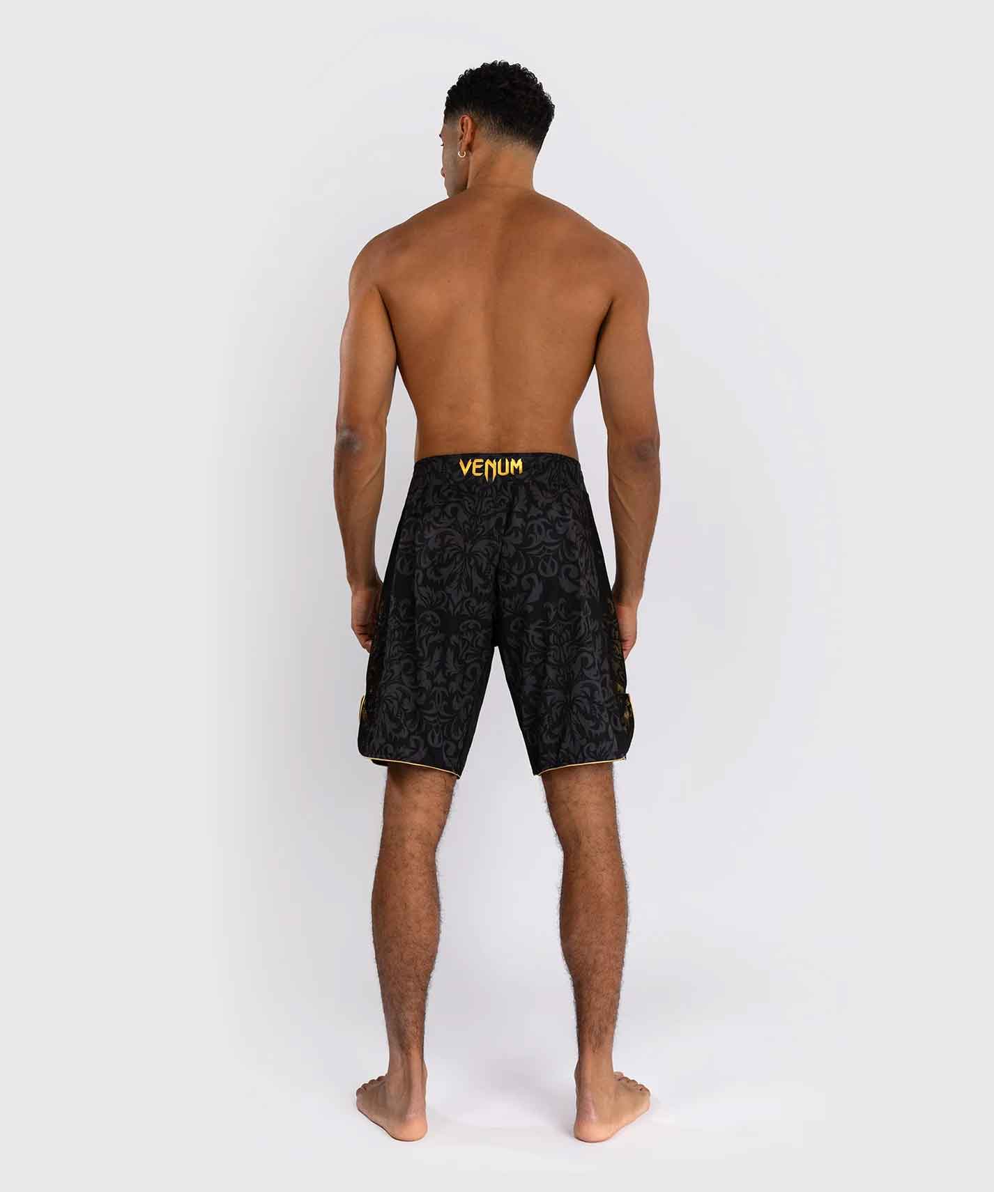 VENUM／ヴェナム　ファイトショーツ　　Venum x Ilia Topuria Unmatched Fight Shorts／ヴェナム × イリア・トプリア アンマッチド ファイトショーツ