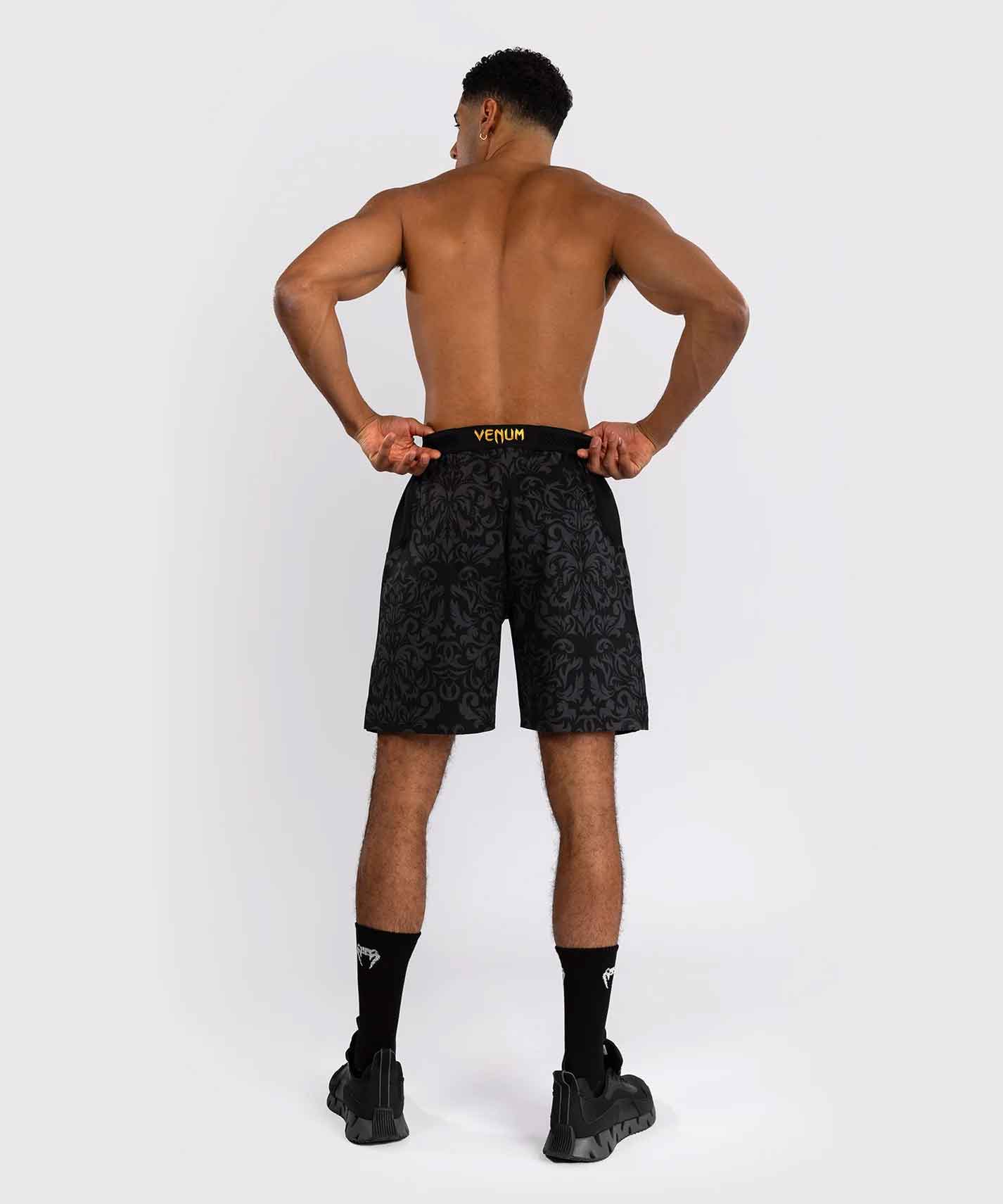 VENUM／ヴェナム　ファイトショーツ　　Venum x Ilia Topuria Unmatched Training Shorts／ヴェナム × イリア・トプリア アンマッチド トレーニングショーツ