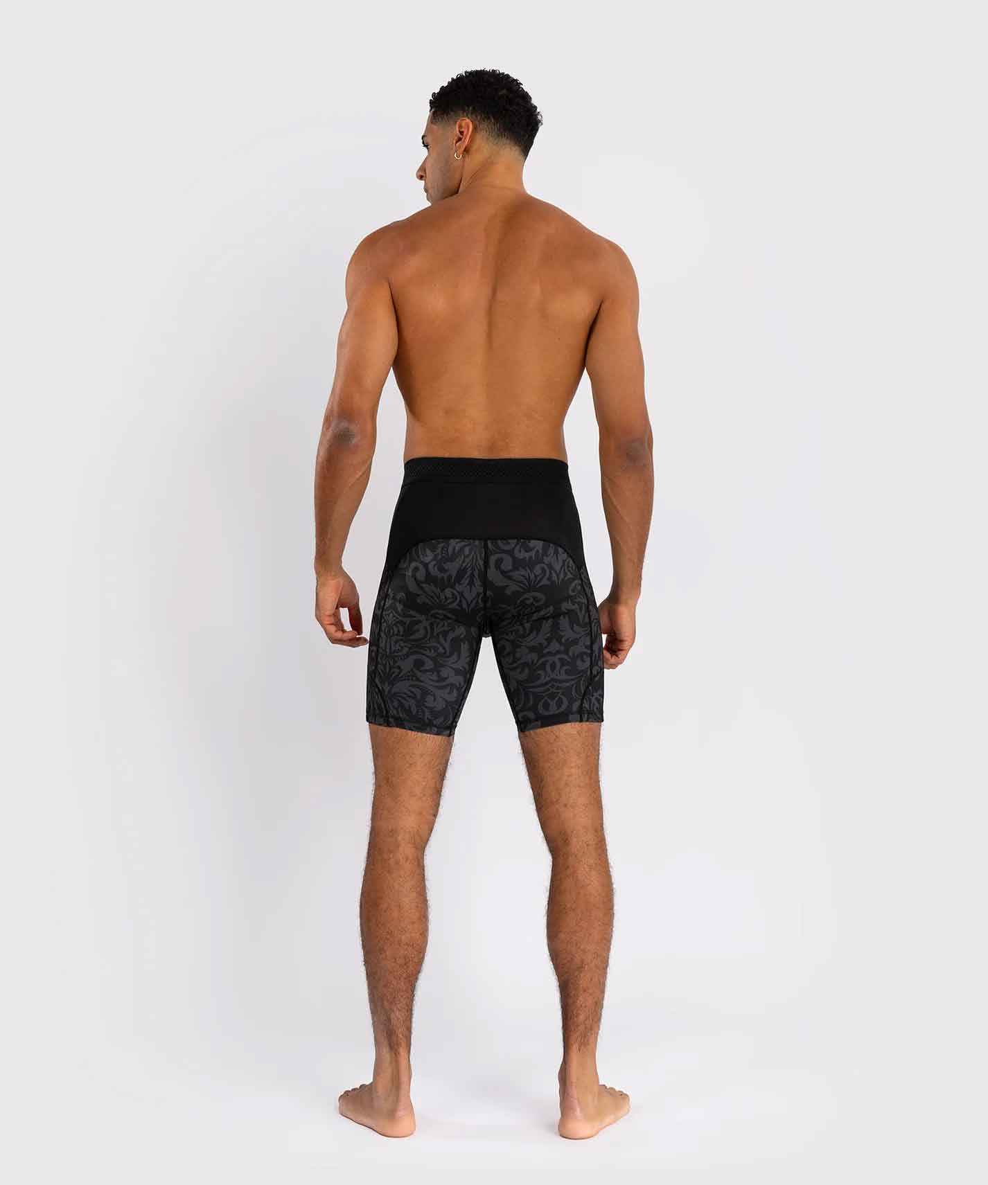 VENUM／ヴェナム　コンプレッション・バーリトゥードショーツ　　Venum x Ilia Topuria Unmatched Vale Tudo Shorts／ヴェナム × イリア・トプリア アンマッチド バーリトゥードショーツ