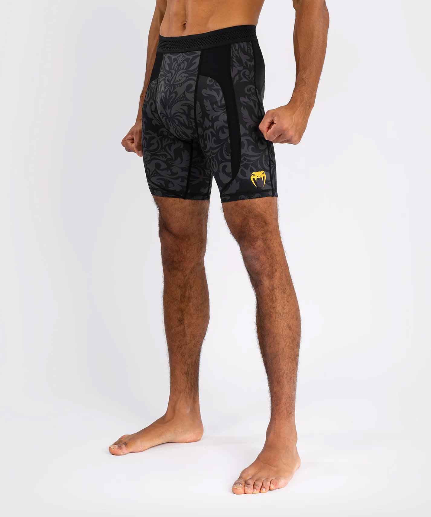 VENUM／ヴェナム　コンプレッション・バーリトゥードショーツ　　Venum x Ilia Topuria Unmatched Vale Tudo Shorts／ヴェナム × イリア・トプリア アンマッチド バーリトゥードショーツ