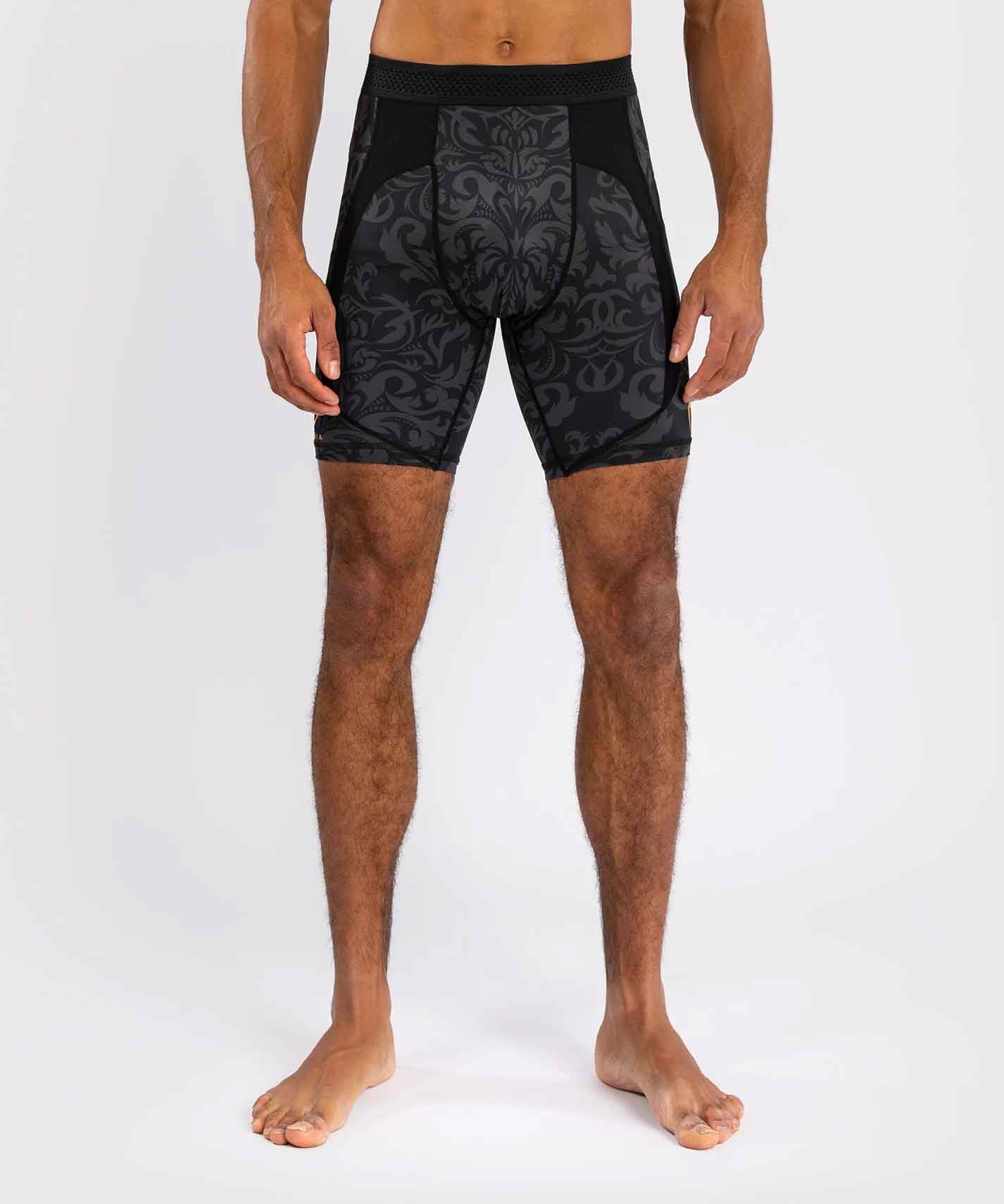 Venum x Ilia Topuria Unmatched Vale Tudo Shorts／ヴェナム × イリア・トプリア アンマッチド バーリトゥードショーツ